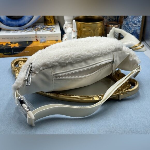 🆕 ALO YOGA 🧿 NWOT Sherpa Explorer Fanny Pack - Ivory - Picture 9 of 16